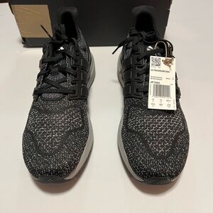 Adidas Men's Black and Gray Athletic Shoes